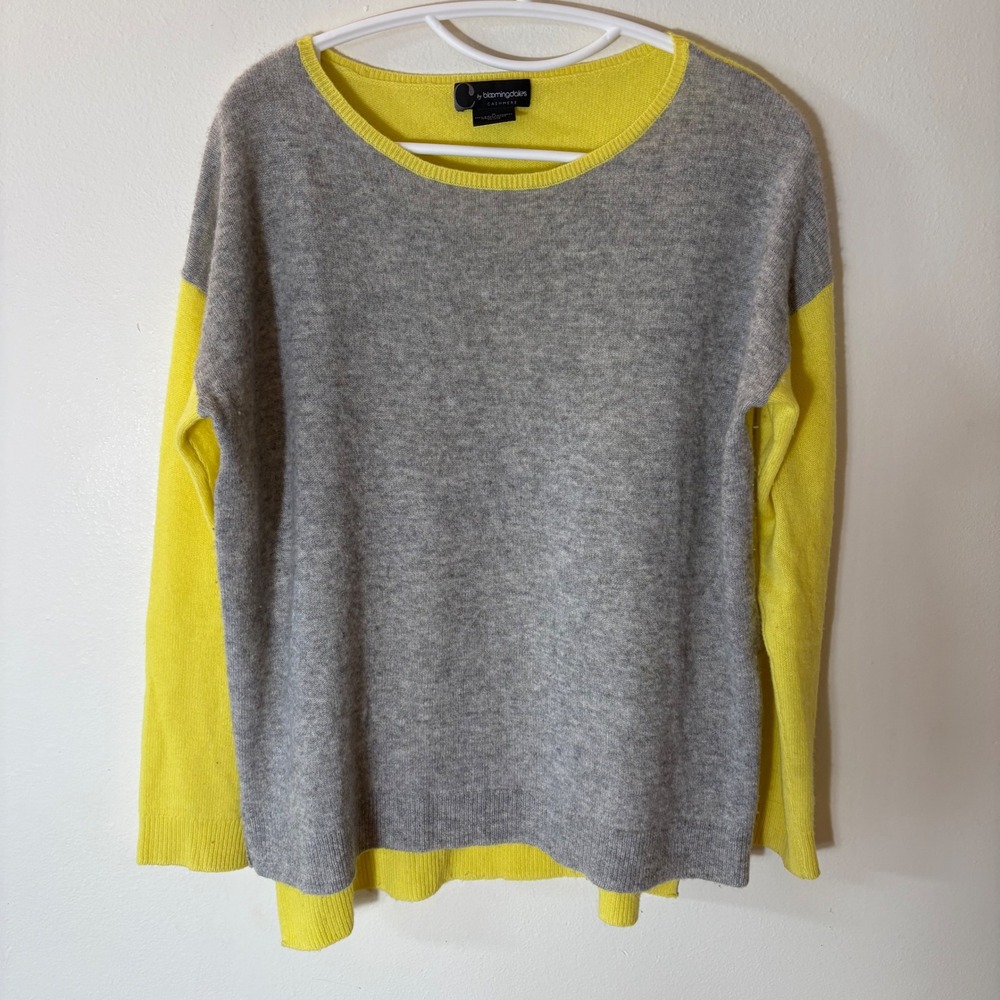 Bloomingdales Cashmere Sweater Grey Yellow‎ Colorblock Long Sleeve Size Medium